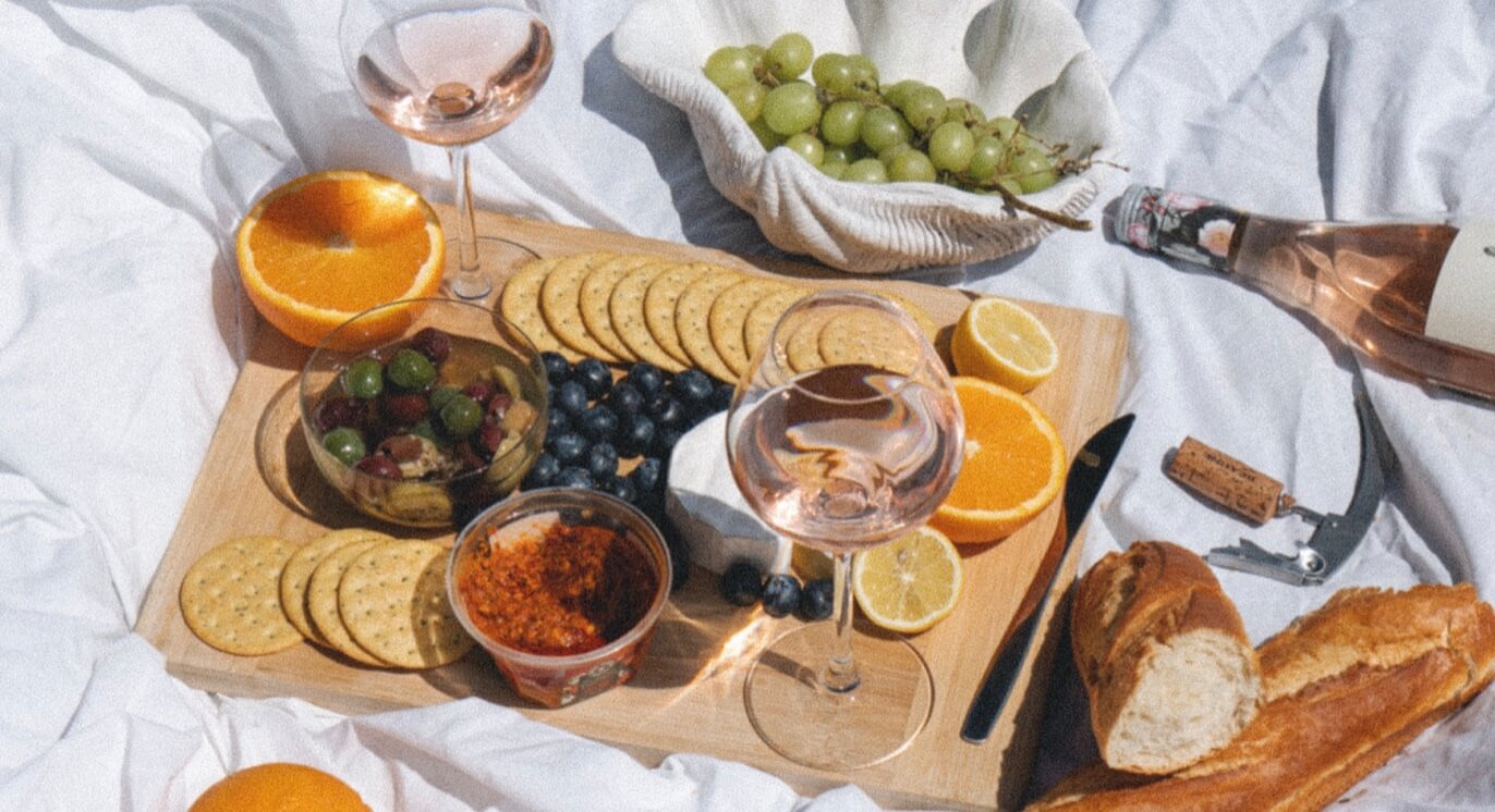 Идеальный летний пикник: какое вино взять